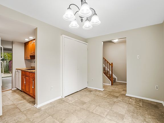 4th image of 6566 Frietchie Row