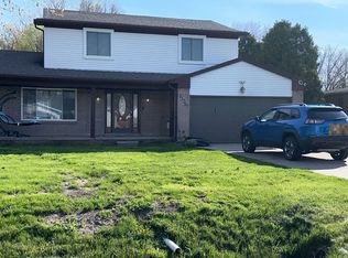 33737 Roselawn St, Chesterfield, MI 48047