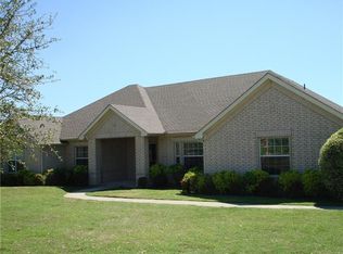 116 Springfield Ln, Waxahachie, TX 75165