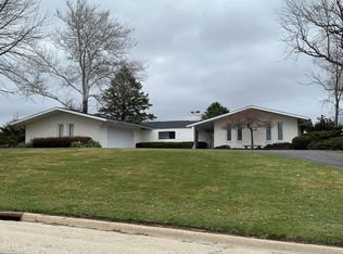 1024 Hilltop Dr, Morrison, IL 61270