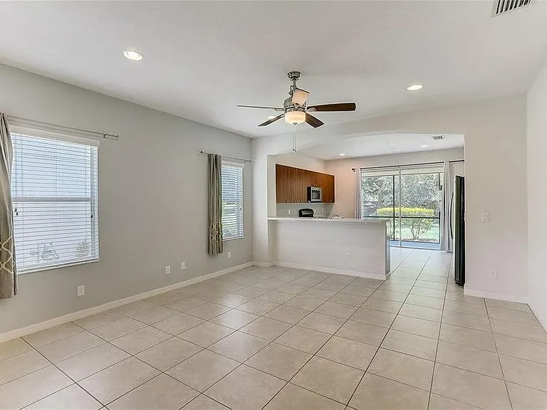12244 Longview Lake Cir — Photo 2