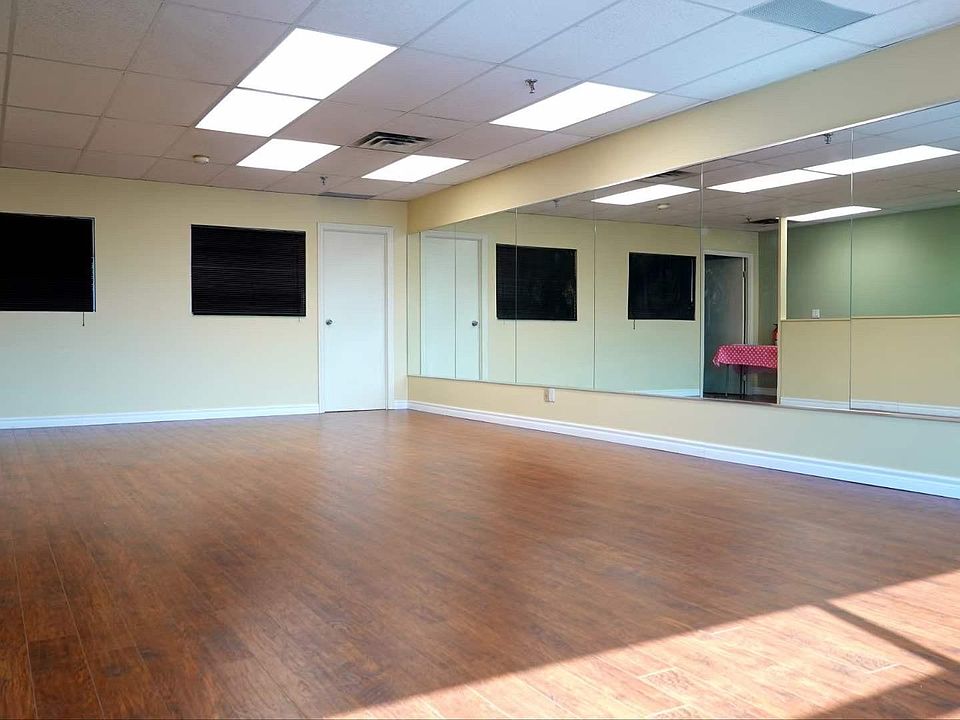 2nd image of 2800 John St #11