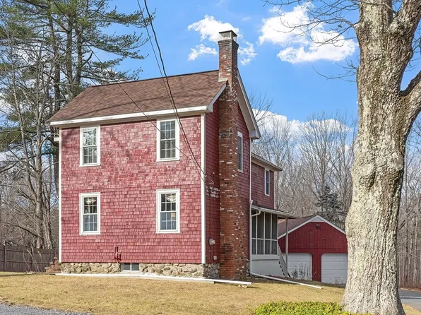 50 Quinapoxet St, Holden, MA 01520