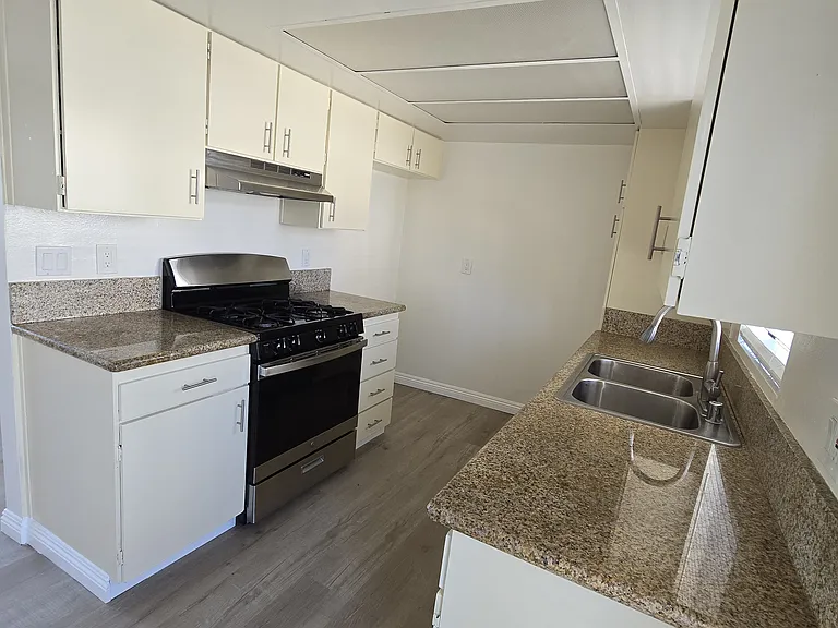 10243 Samoa Ave #201 — Photo 2