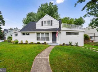 2116 Rollins Dr, Alexandria, VA 22307