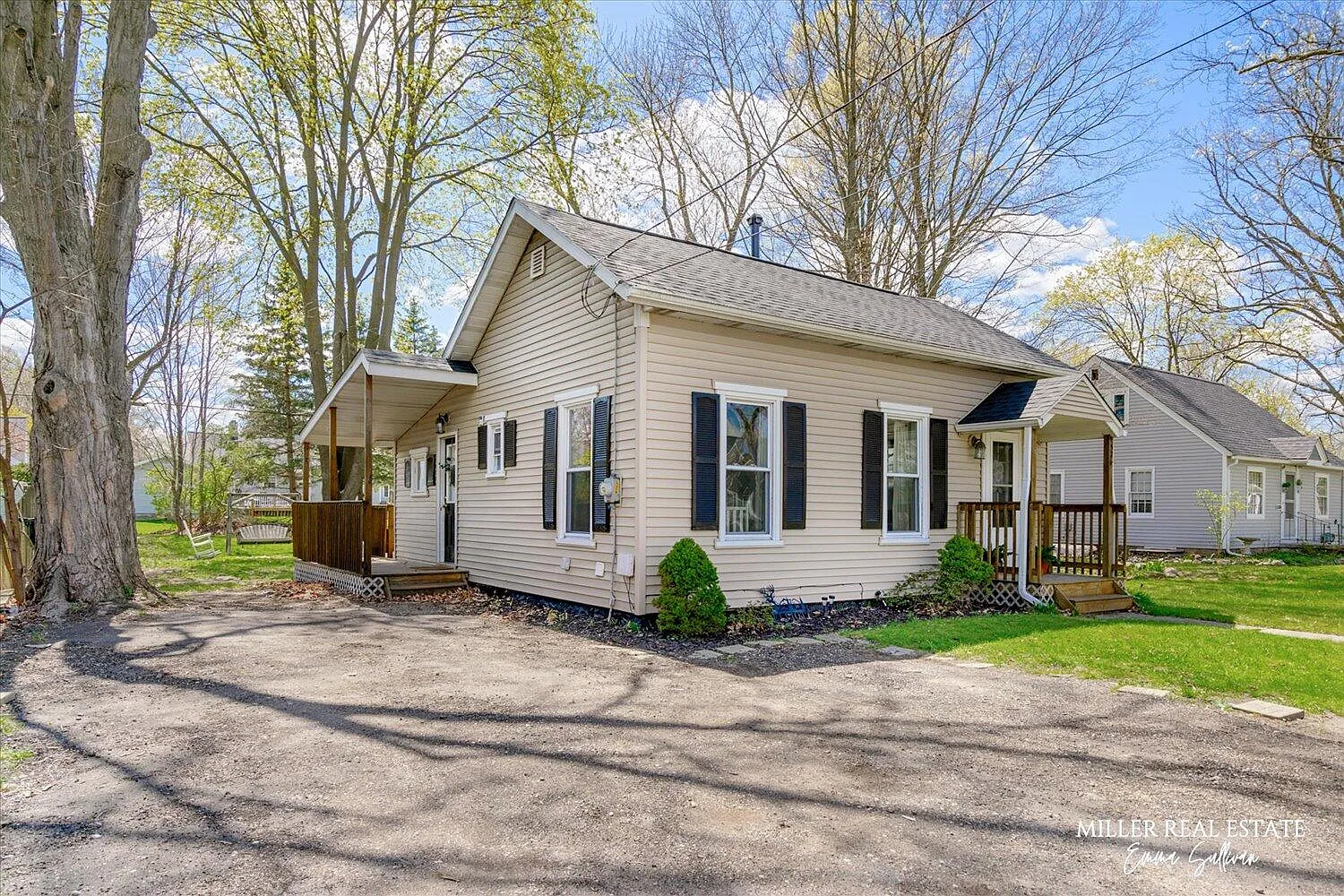 526 W Madison St photo 1
