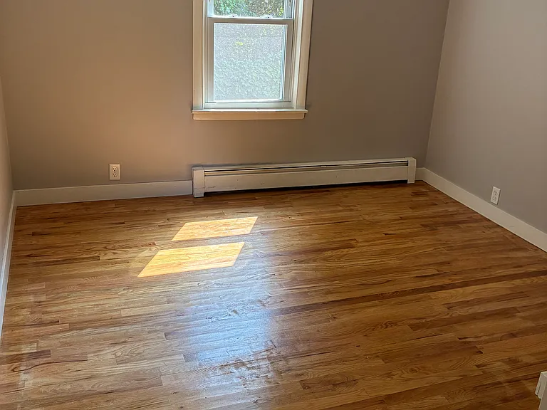 146 Aetna St #1 — Photo 5