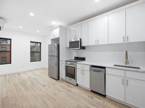 49 West 55th Street image 1 of 9