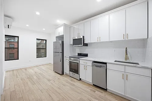 49 W 55th St #5R Photo 1
