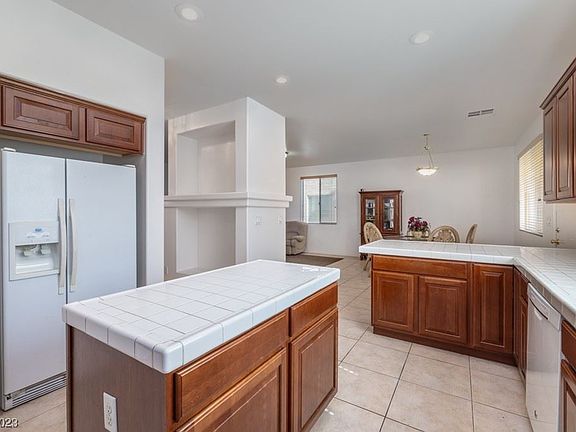 5th image of 9495 Perennial View Ave