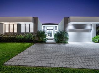 1635 Diplomat Pkwy, Hollywood, FL 33019