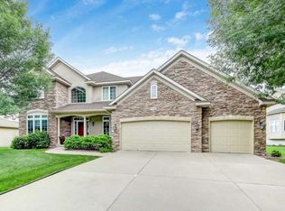 3434 Fox Tail Trl NW, Prior Lake, MN 55372