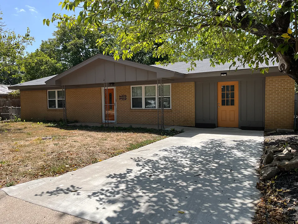 1310 Westview Dr
