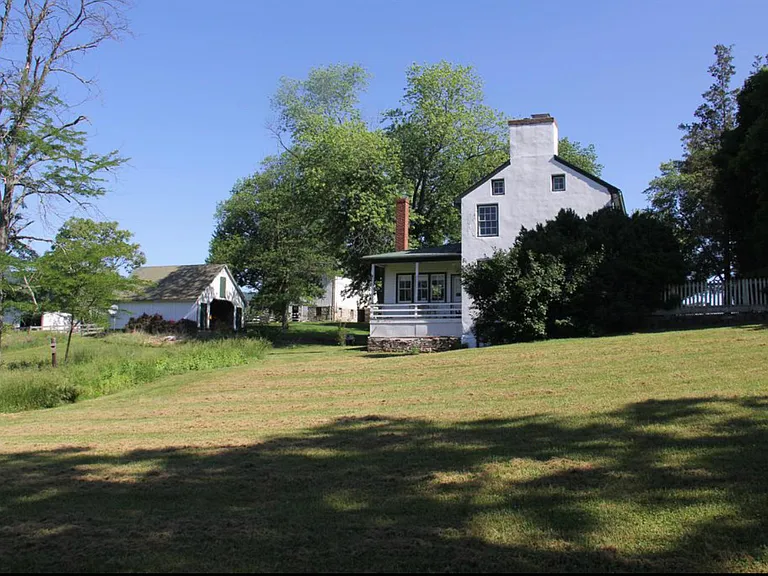 Arnold Ln — Photo 2