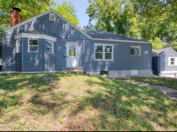 137 Chambers Rd, Saint Louis, MO 63137