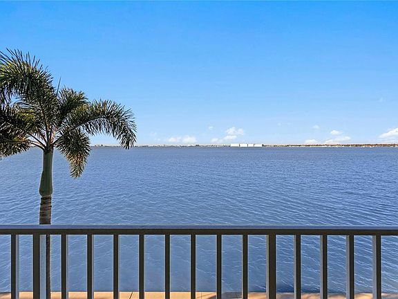 4th image of 5279 ISLA KEY BOULEVARD S #211