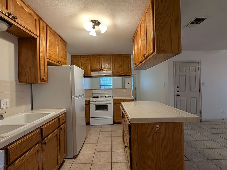 1134 Misty Acres Dr — Photo 11