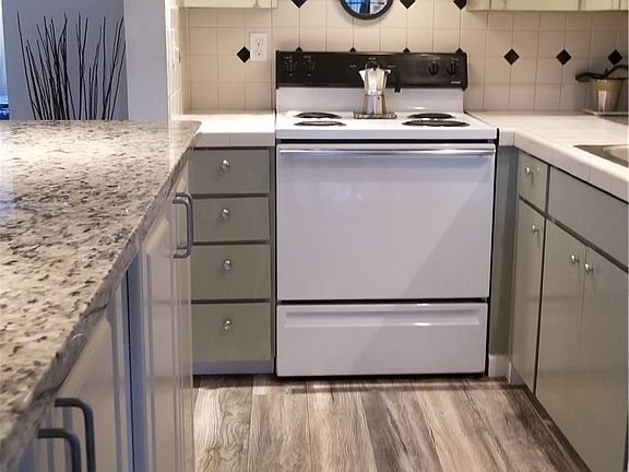 5th image of 13562 37th Ave S APT 32
