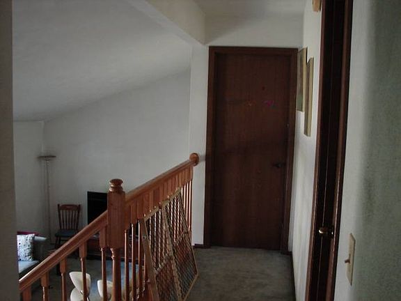 Open upstairs hallway