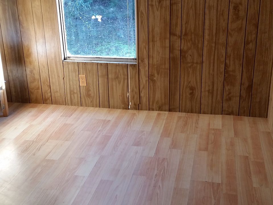2nd image of 217 Santa Cruz St E