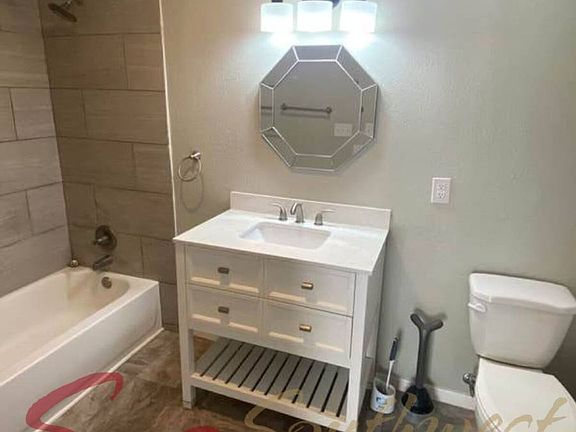 5th image of 1251 N Wildwood Dr