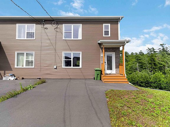 3rd image of 147 Cortland Rdg