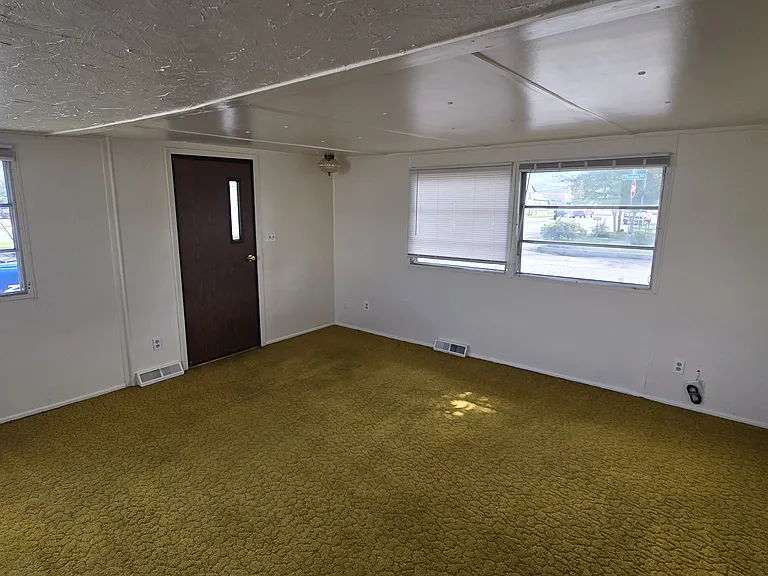 2620 Argyle St — Photo 4