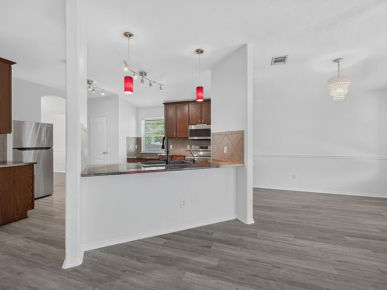 315 Waterlily Way — Photo 17