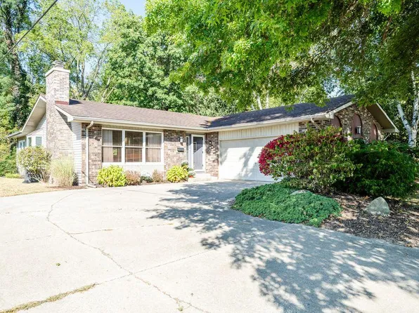 123 Bennett Ave, Hartford, MI 49057