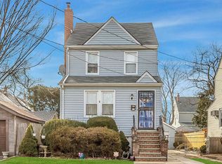 52 Fremont Rd, Valley Stream, NY 11581