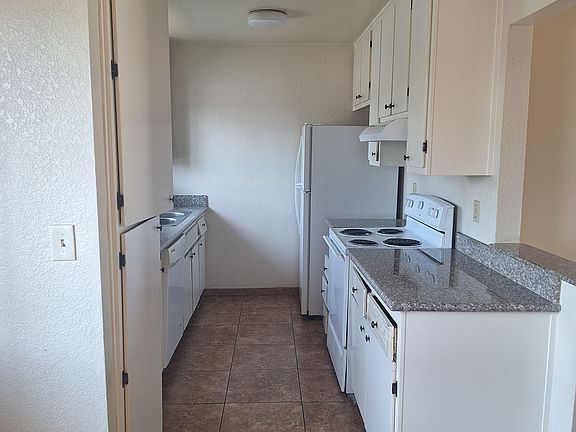 3rd image of 510 E Vine St APT U