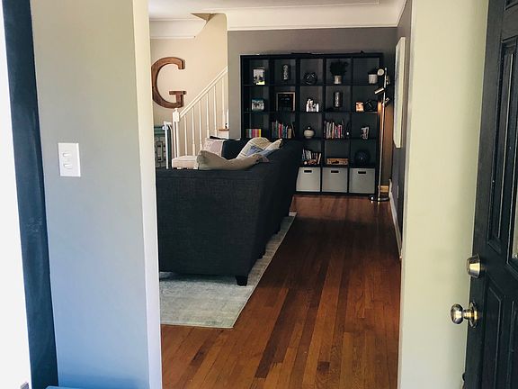 2nd image of 2629 Essex St