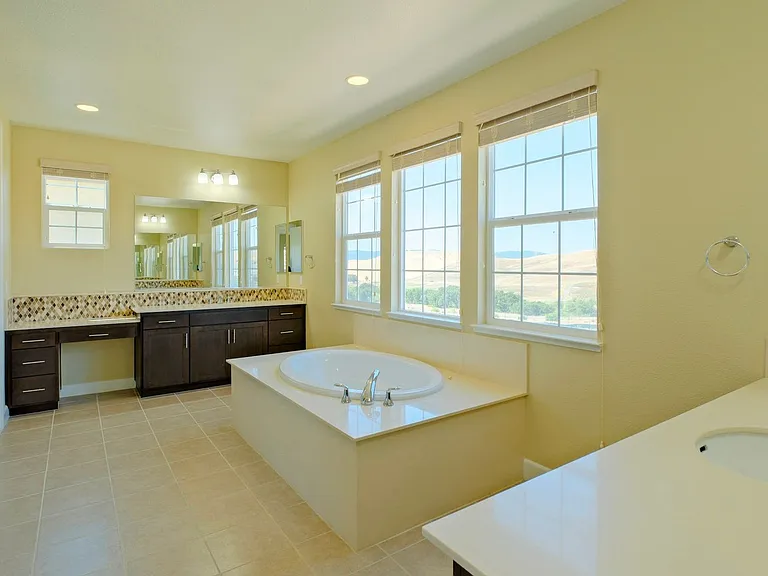 6536 Terrace Ridge Ct — Photo 12