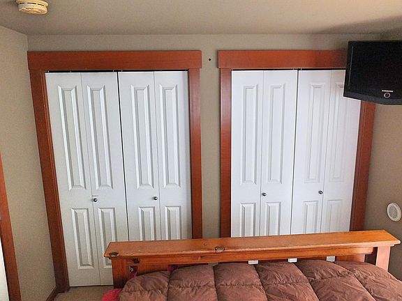 Duel closets in master bed