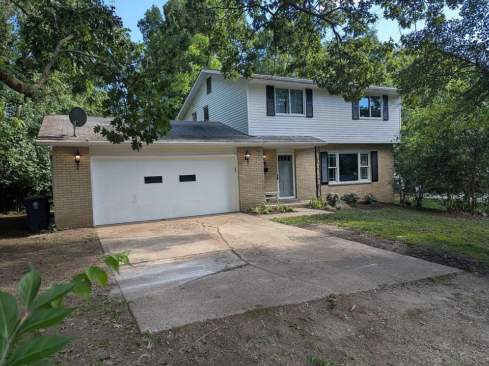 1st image of 2731 Valley Dr