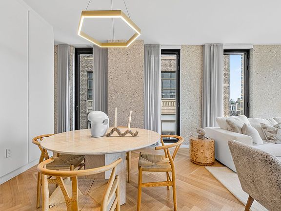 5th image of 16 W 40th St APT 21D