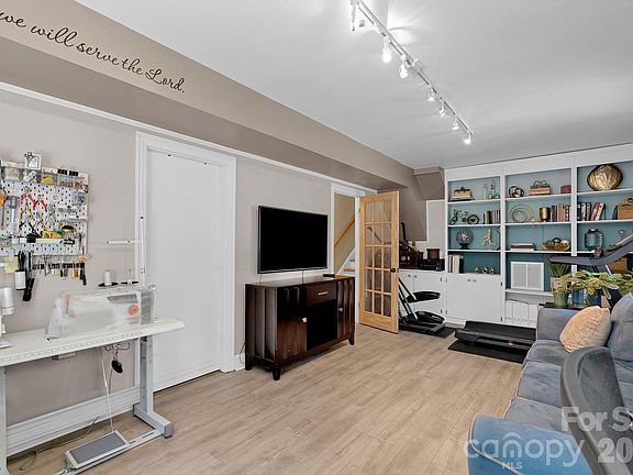 5th image of 6616 Highbrook Dr