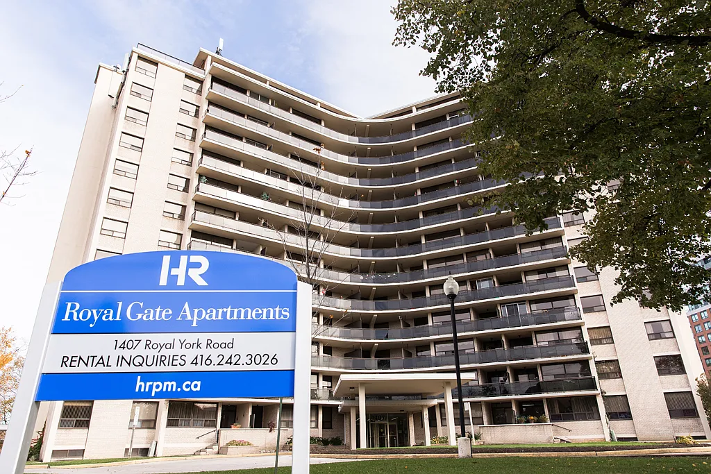 Apartment for rent at 1407 Royal York Road — Photo 2