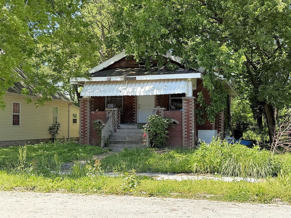 1st image of 1523 N Main Avenue
