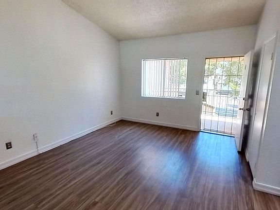 3rd image of 2655 Shadow Hills Dr APT 44