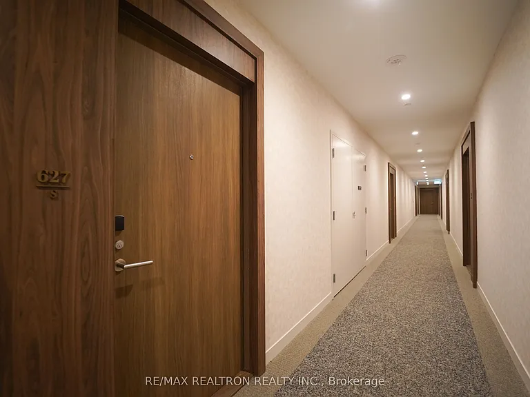 8188 Yonge St #627 — Photo 6
