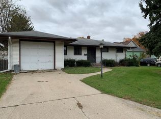 101 N Grape St, Morrison, IL 61270