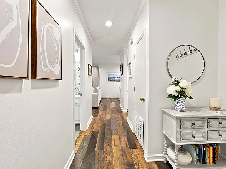 3200 Selwyn Farms Ln #1 — Photo 4
