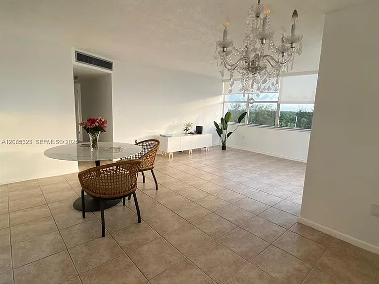 1300 NE Miami Gardens Dr #713E — Photo 8