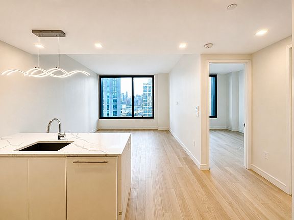 3rd image of 45-30 Pearson St #6A