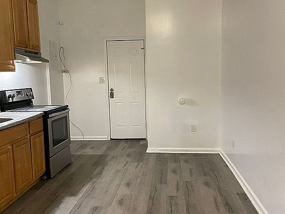 3rd image of 12214 Sutphin Blvd #1