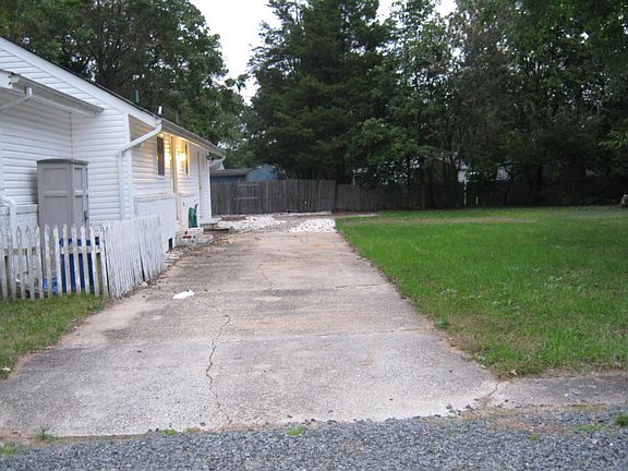 3rd image of 93 Bay Pkwy