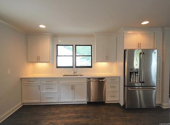 5th image of 1138 Woodside Ave