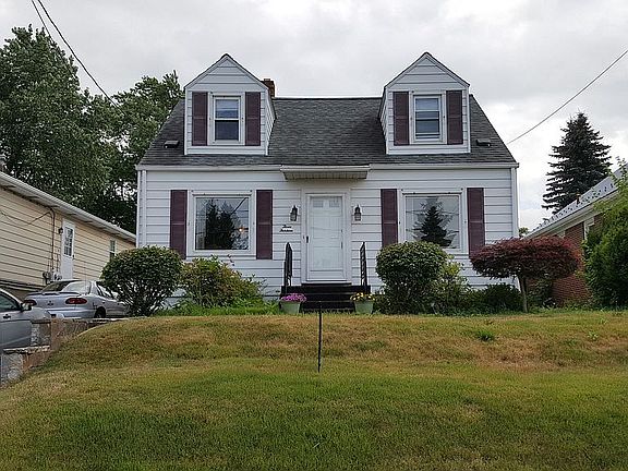 2nd image of 313 E 38th St