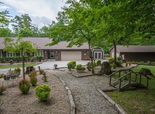 551 Town Hill Rd E, Nashville, IN 47448